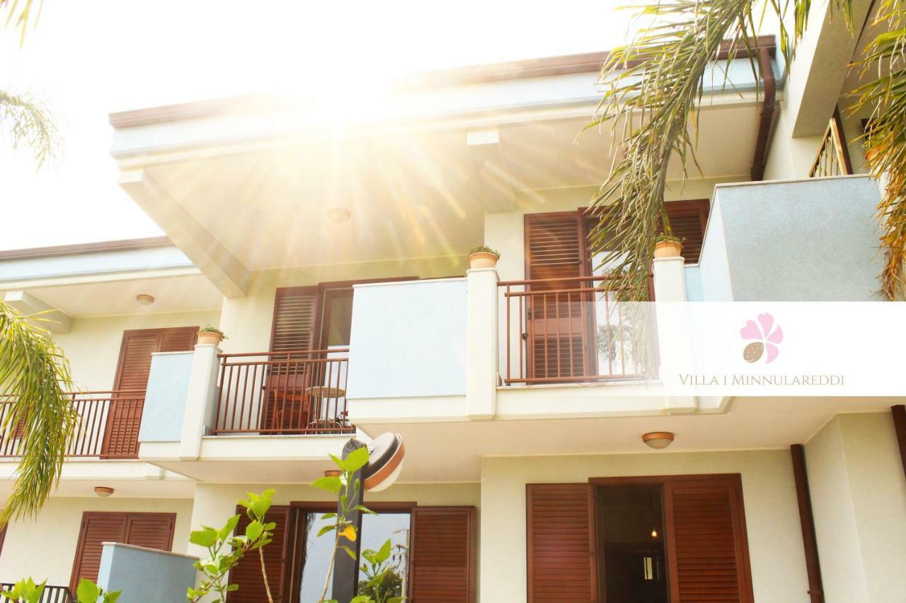 Villa I Minnulareddi จีอาร์ดีนี นักซอส ภายนอก รูปภาพ