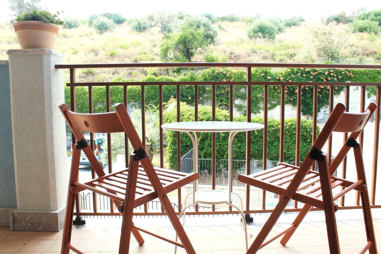 Villa I Minnulareddi จีอาร์ดีนี นักซอส ภายนอก รูปภาพ